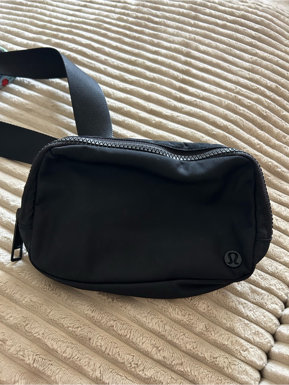 lululemon belt bag